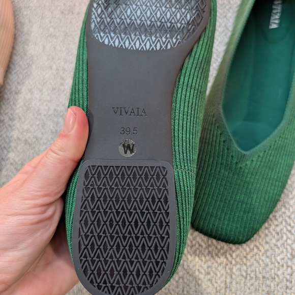 Vivaia Green Square-Toe Flats - Picture 5 of 5